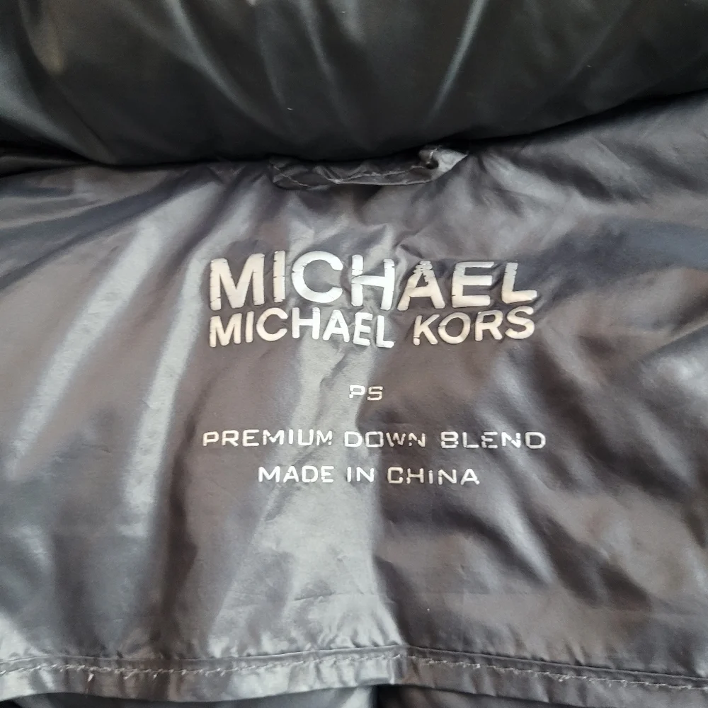 Like New Chic Michael Kors Puffer Coat with Removable Faux Fur Hood Size PS